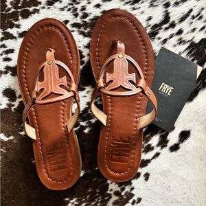 Frye Chestnut Leather T-Strap Sandals Size 6.5